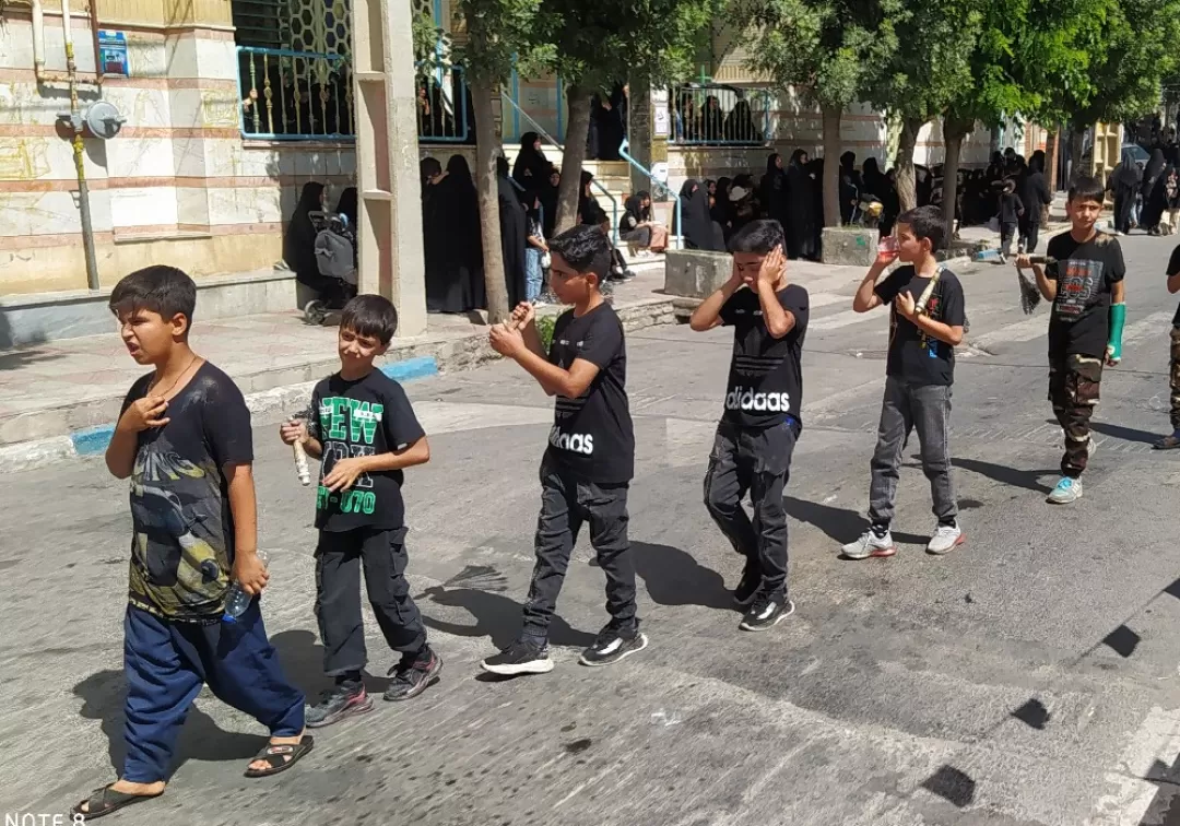 مراسم عزاداری صبح عاشورا در خنداب