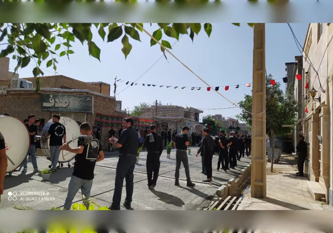مراسم عزاداری صبح عاشورا در خنداب