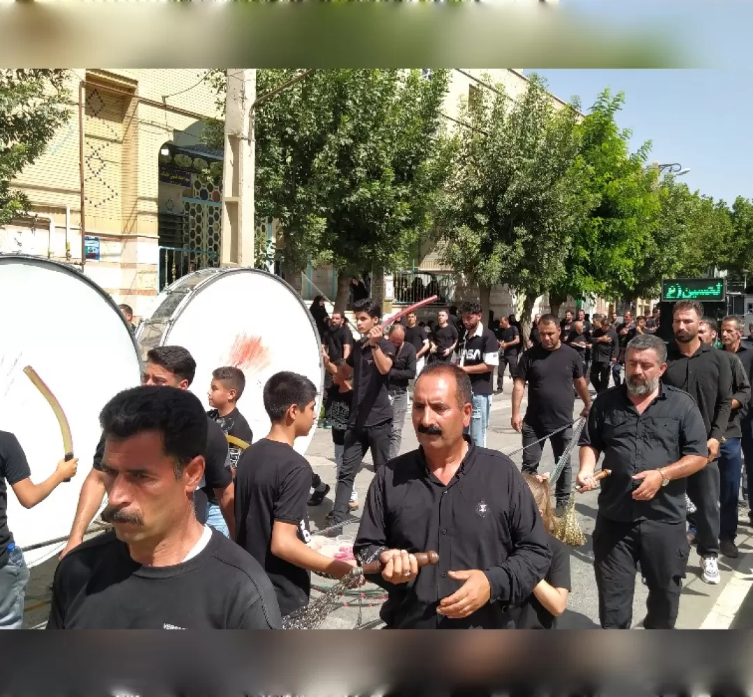 مراسم عزاداری روز عاشورا در خنداب برگزار شد