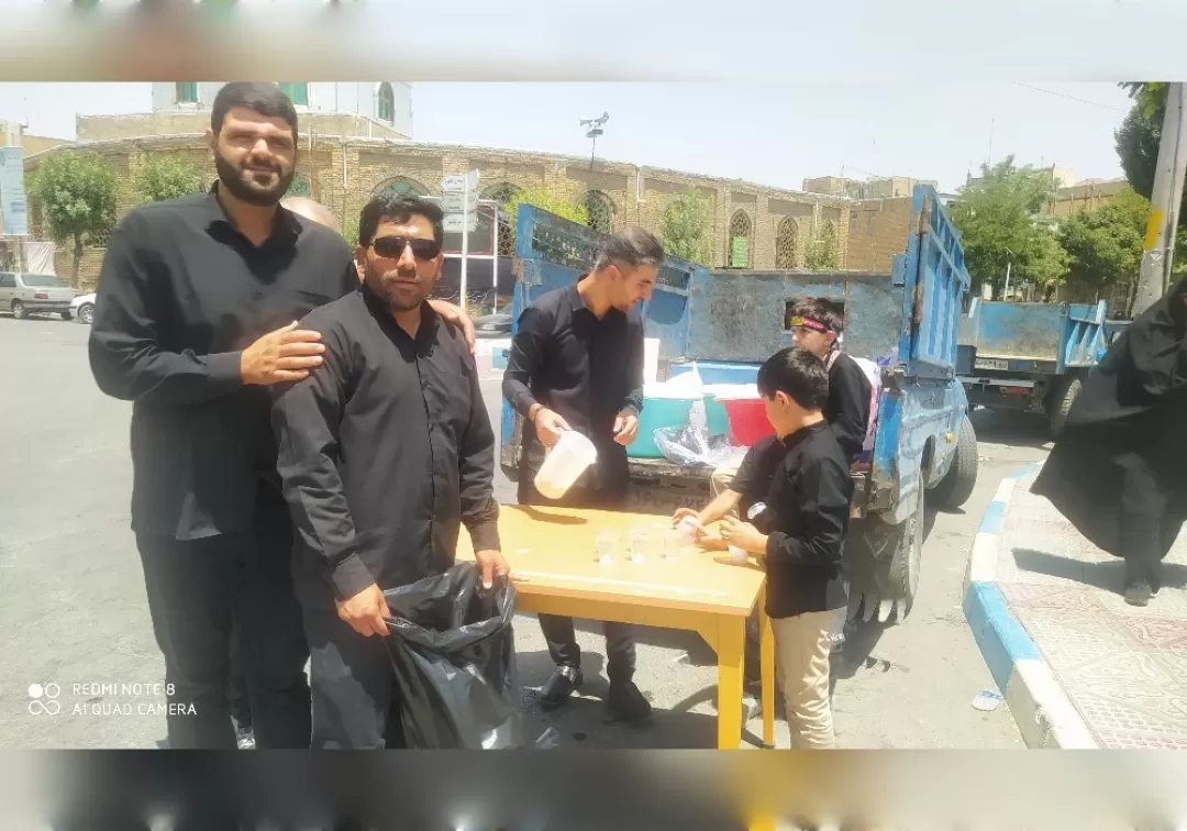 نماز ظهر عاشورا در خنداب برگزار شد