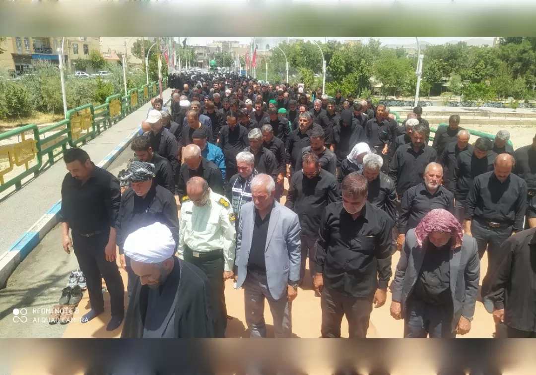 نماز ظهر عاشورا در خنداب برگزار شد