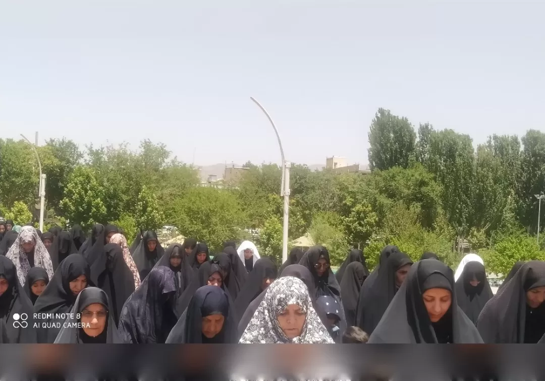 نماز ظهر عاشورا در خنداب برگزار شد