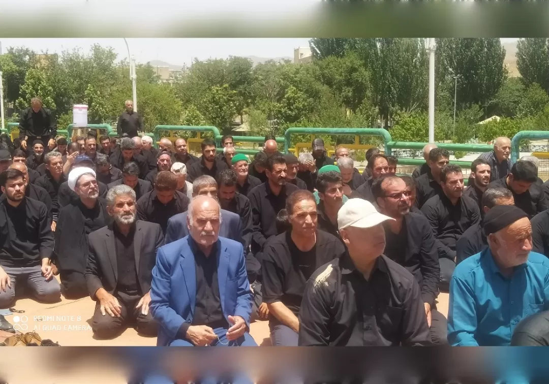 نماز ظهر عاشورا در خنداب برگزار شد