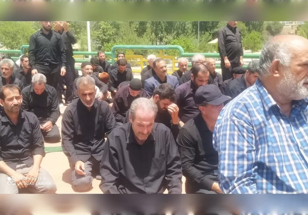 نماز ظهر عاشورا در خنداب برگزار شد
