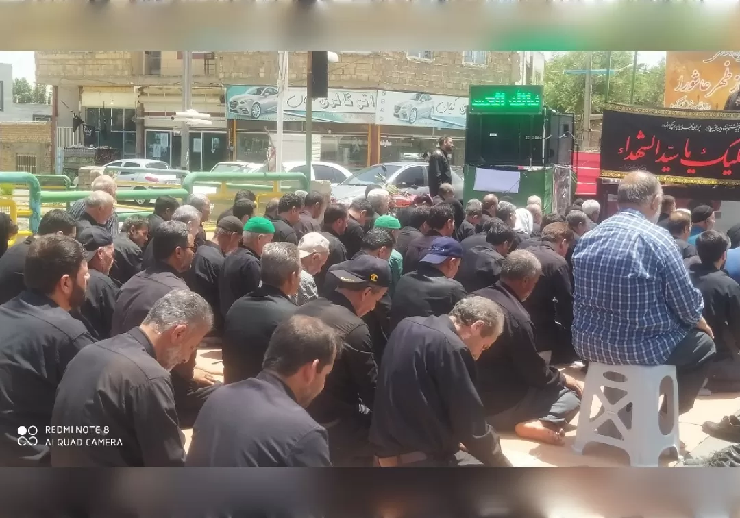 نماز ظهر عاشورا در خنداب برگزار شد