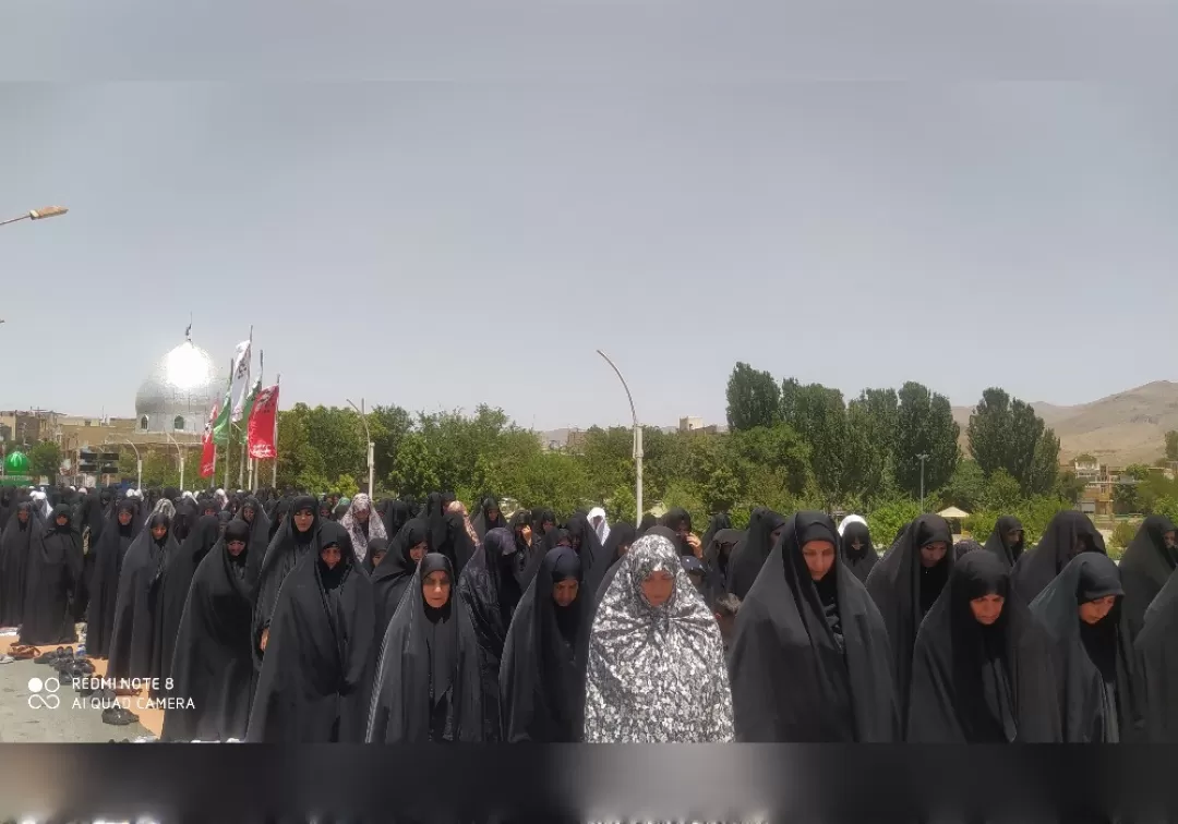 نماز ظهر عاشورا در خنداب برگزار شد