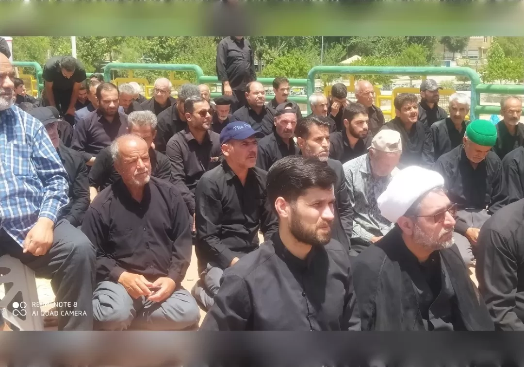نماز ظهر عاشورا در خنداب برگزار شد