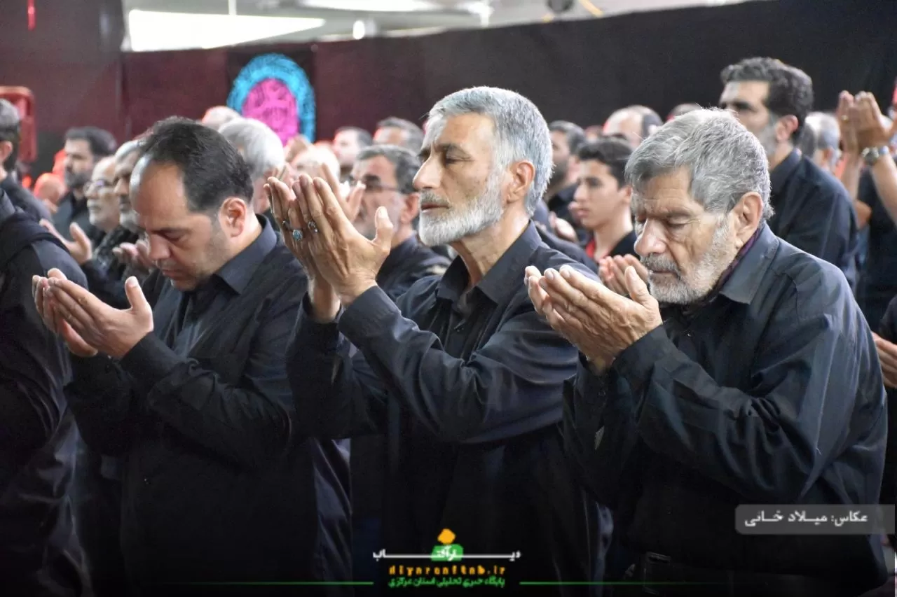 شکوه نماز ظهر عاشورا در اراک
