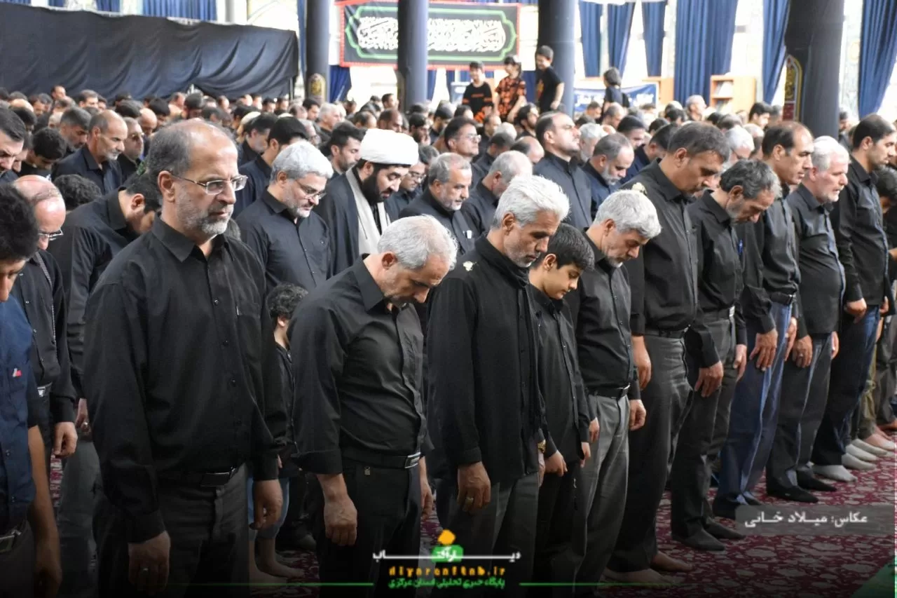 شکوه نماز ظهر عاشورا در اراک