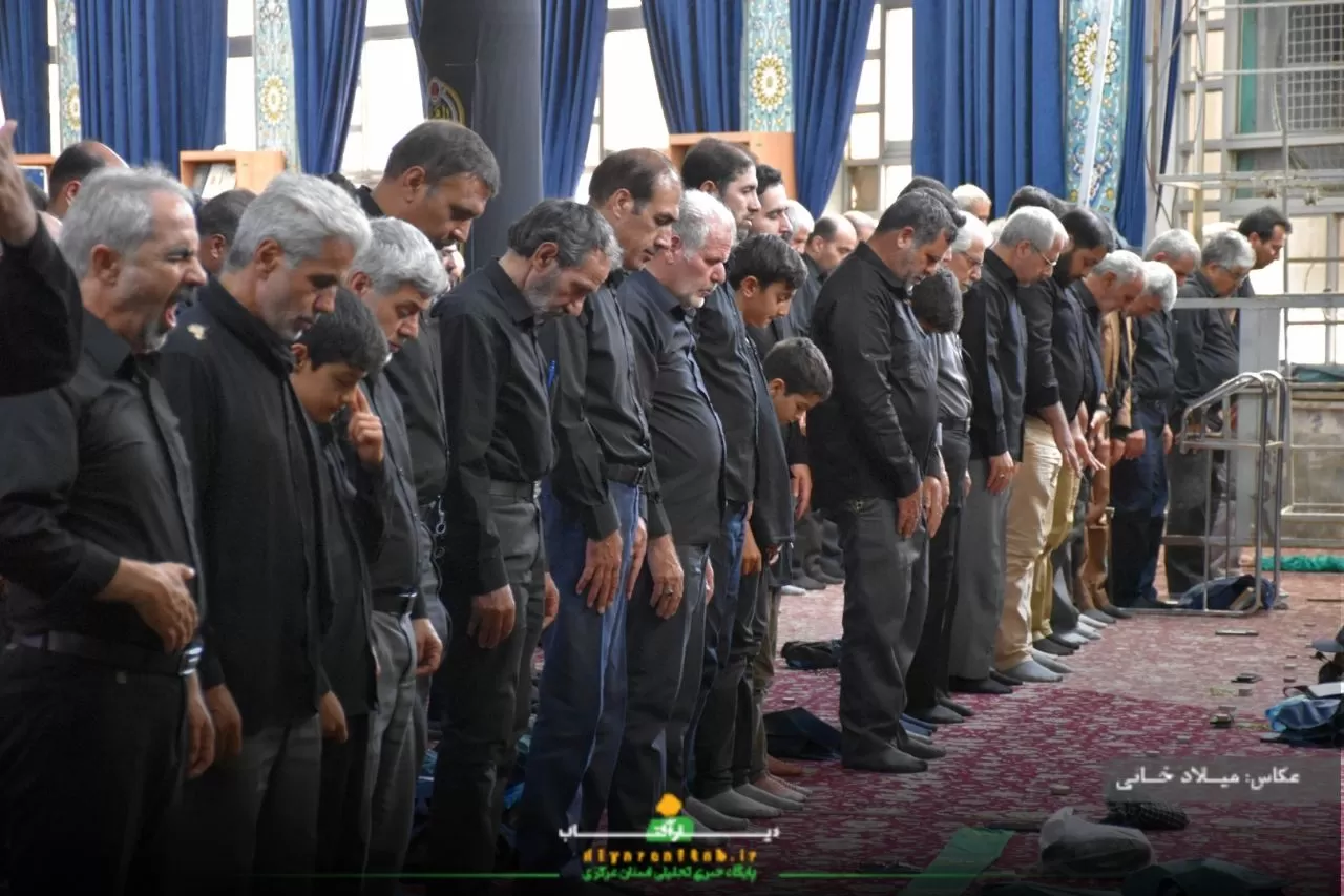شکوه نماز ظهر عاشورا در اراک