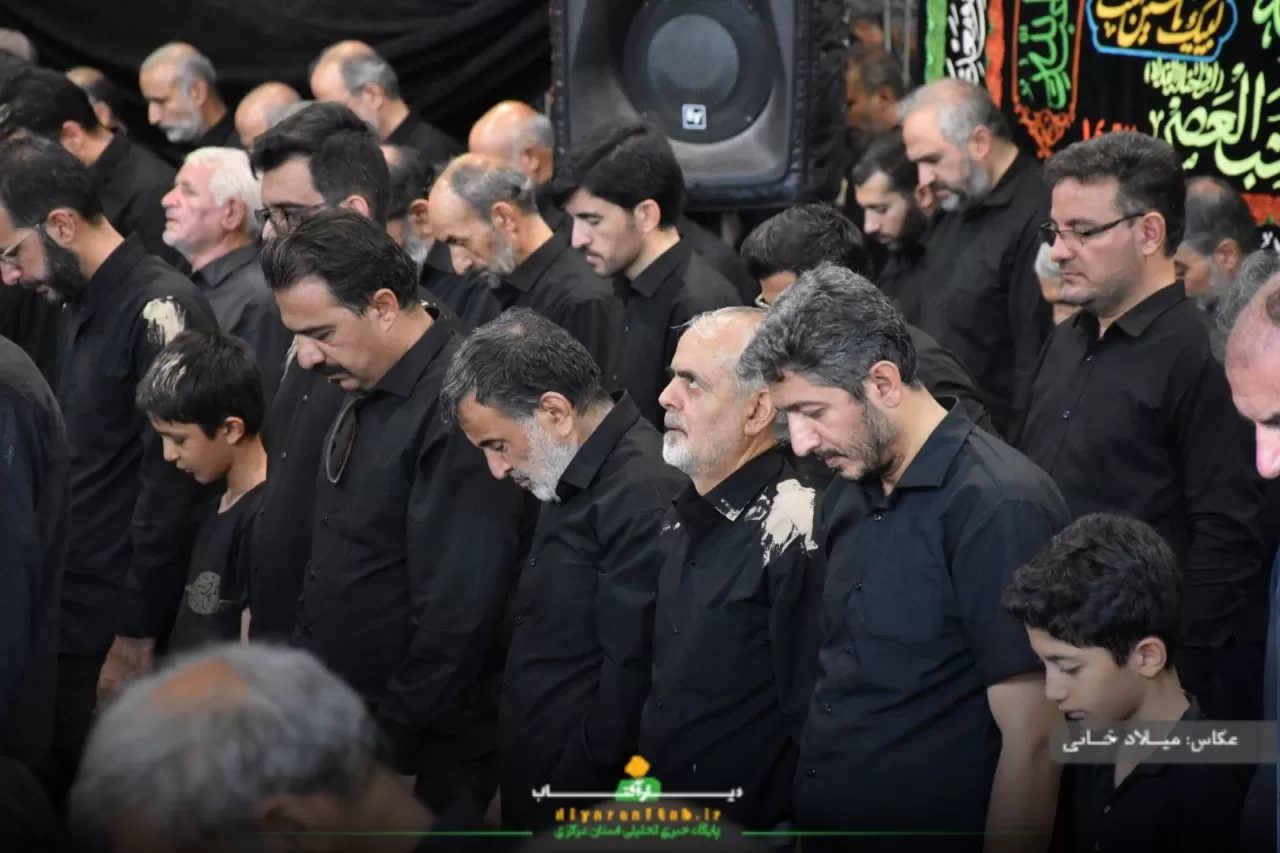 شکوه نماز ظهر عاشورا در اراک