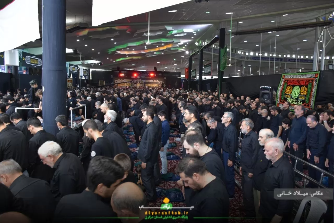 شکوه نماز ظهر عاشورا در اراک