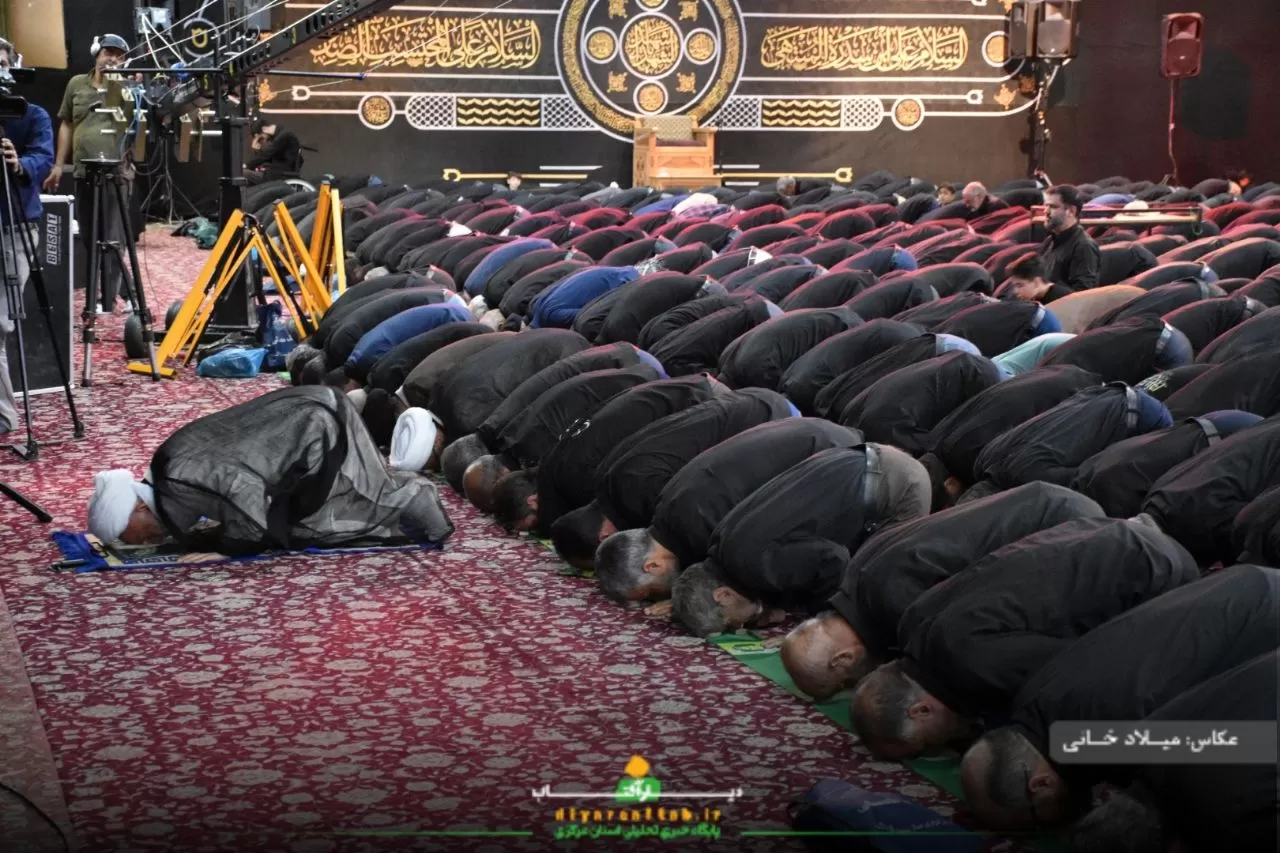 شکوه نماز ظهر عاشورا در اراک
