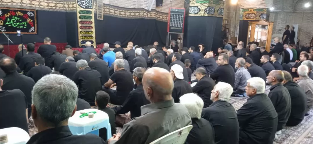 اقامه نماز ظهر عاشورا در تفرش