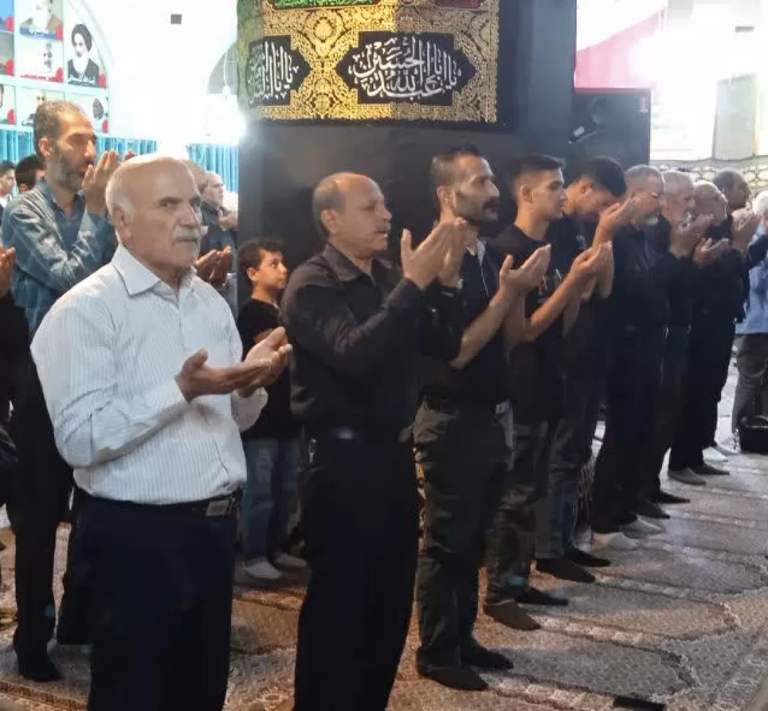 اقامه نماز ظهر عاشورا در تفرش