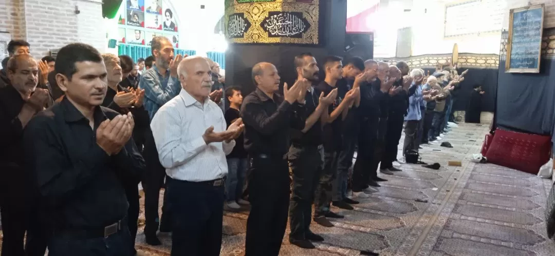 اقامه نماز ظهر عاشورا در تفرش