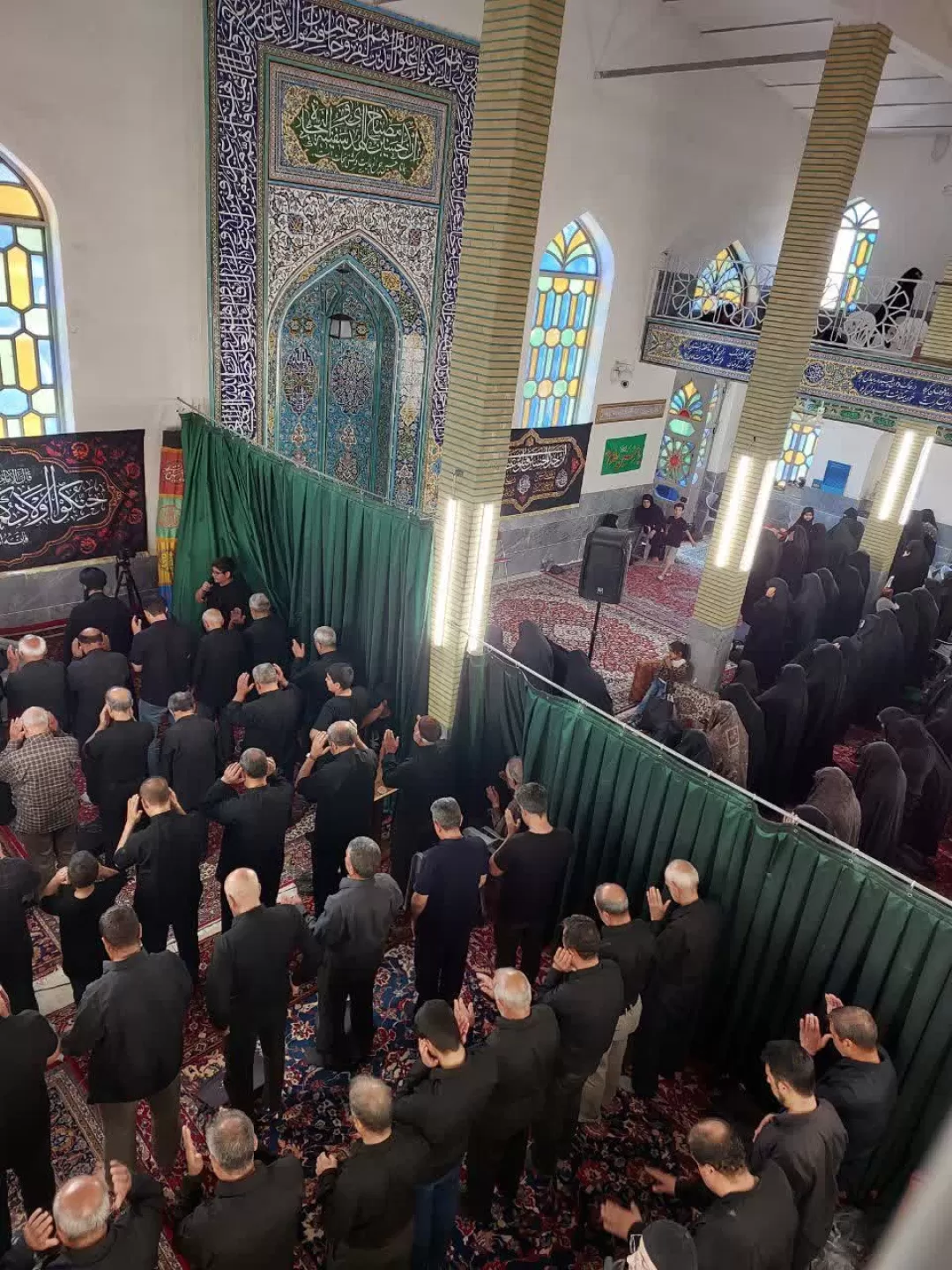 اقامه نماز ظهر عاشورا در تفرش