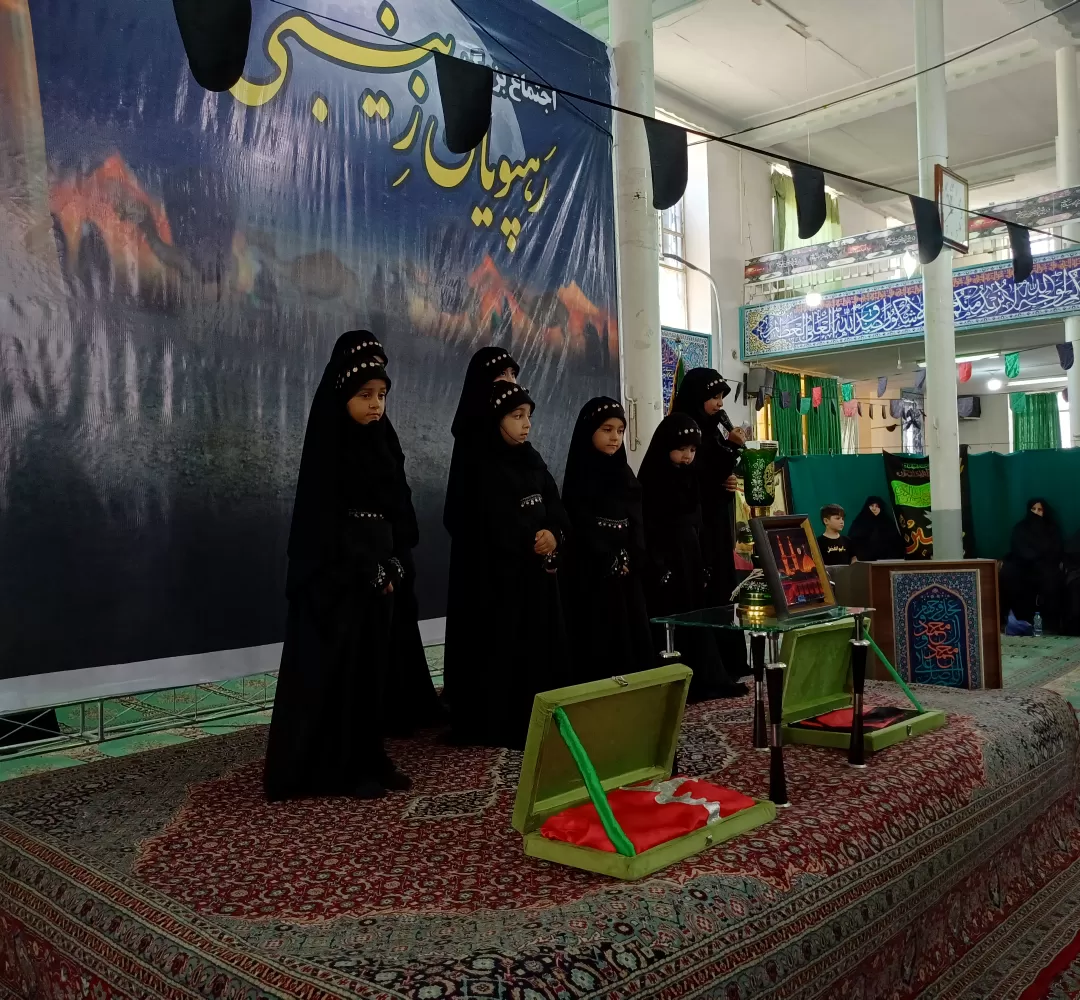 همایش رهروان زینبی در ساوه برگزار شد