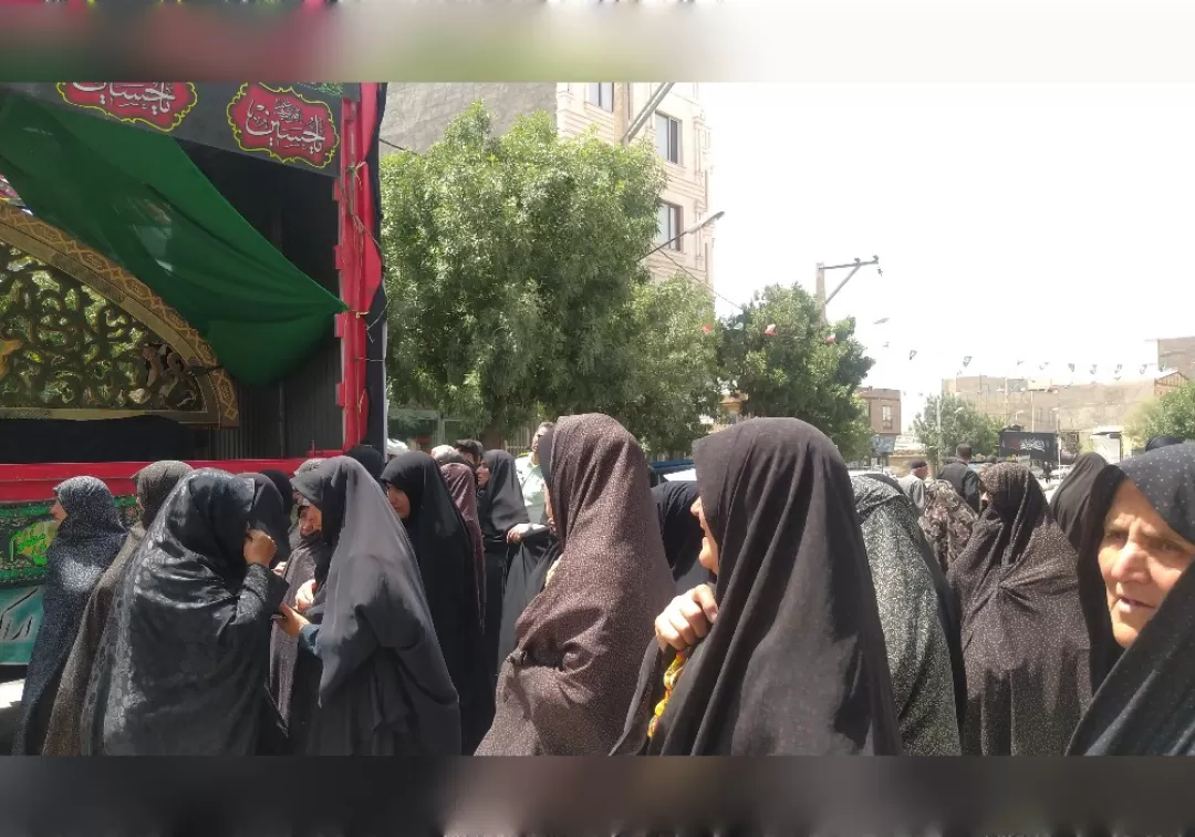 مراسم استقبال از نیم‌ضریح سرداب امام‌ زمان(عج)