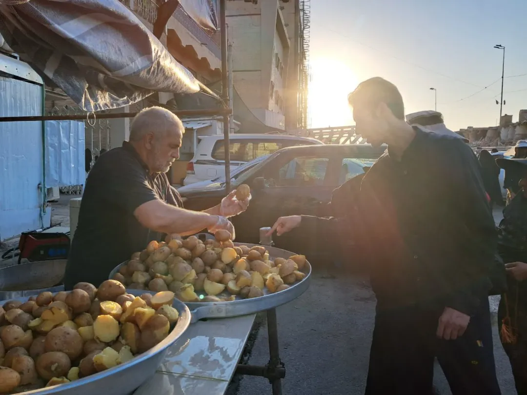 خدمت‌رسانی موکب مردمی ساوه در نجف