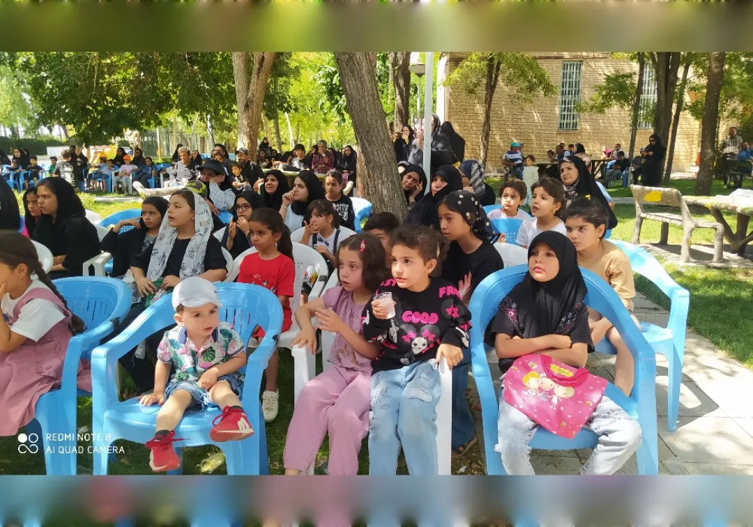 اجرای نمایش مشک‌های خالی در خنداب