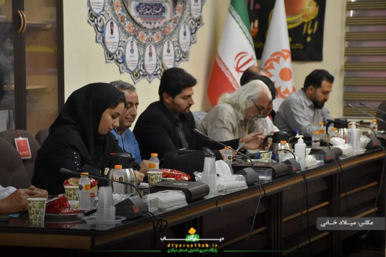 نشست مدیرکل بهزیستی استان مرکزی با اصحاب رسانه