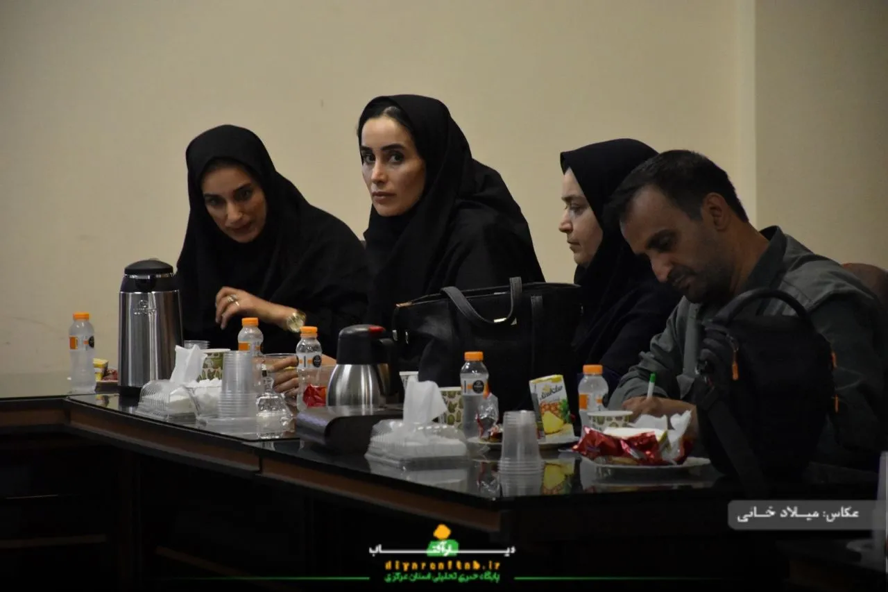 نشست مدیرکل بهزیستی استان مرکزی با اصحاب رسانه