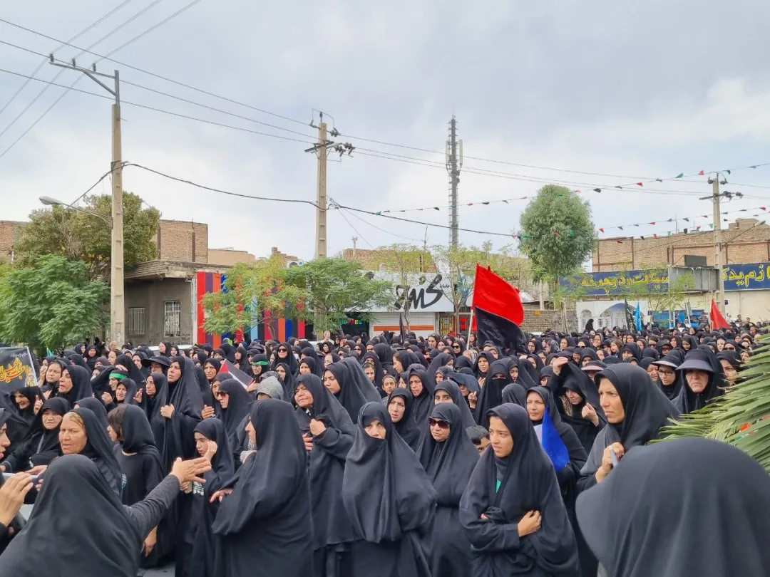 آئین پیاده‌روی جاماندگان اربعین در ساوه برگزار شد