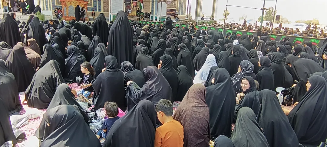 آئین پیاده‌روی اربعین عاشقان اباعبدالله (ع) در کمیجان