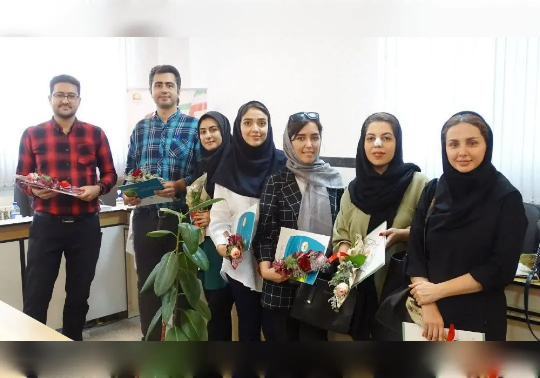 تقدیر از پزشکان خنداب