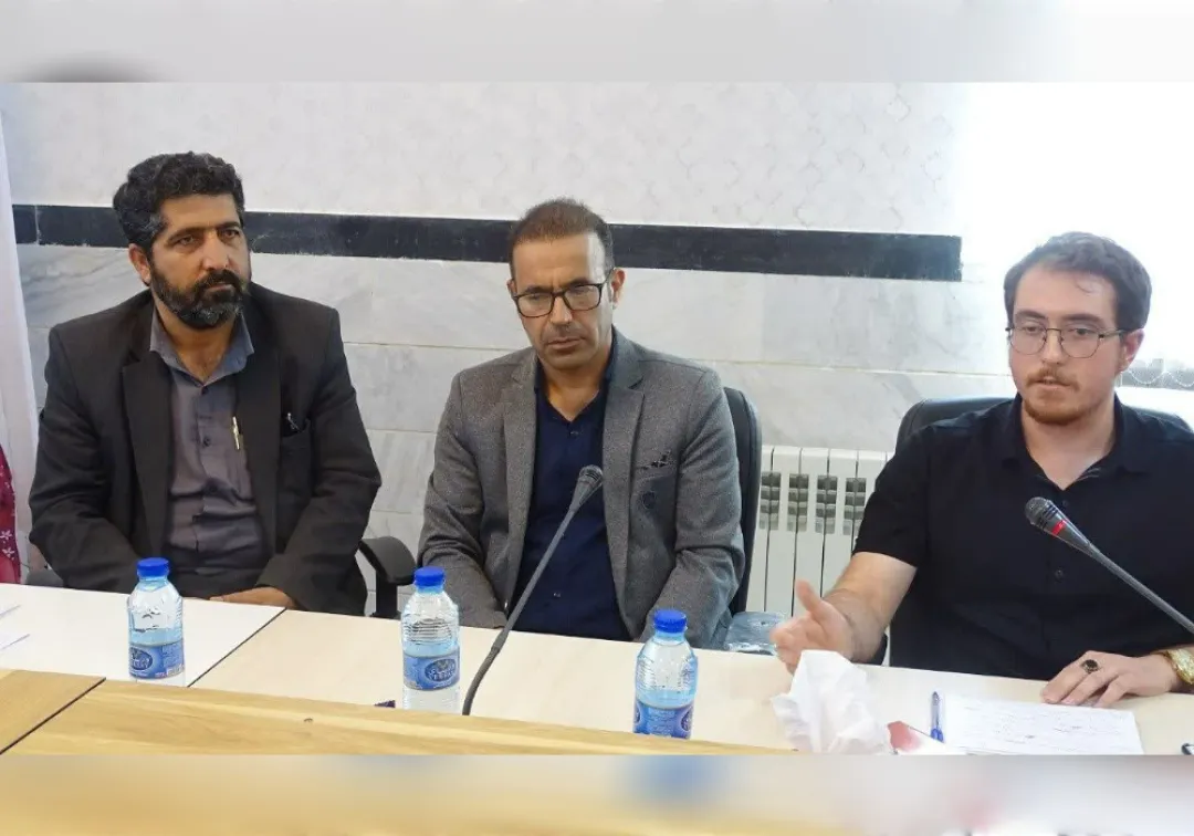 تقدیر از پزشکان خنداب