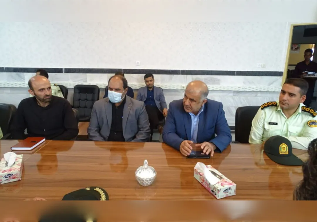 تقدیر از پزشکان خنداب