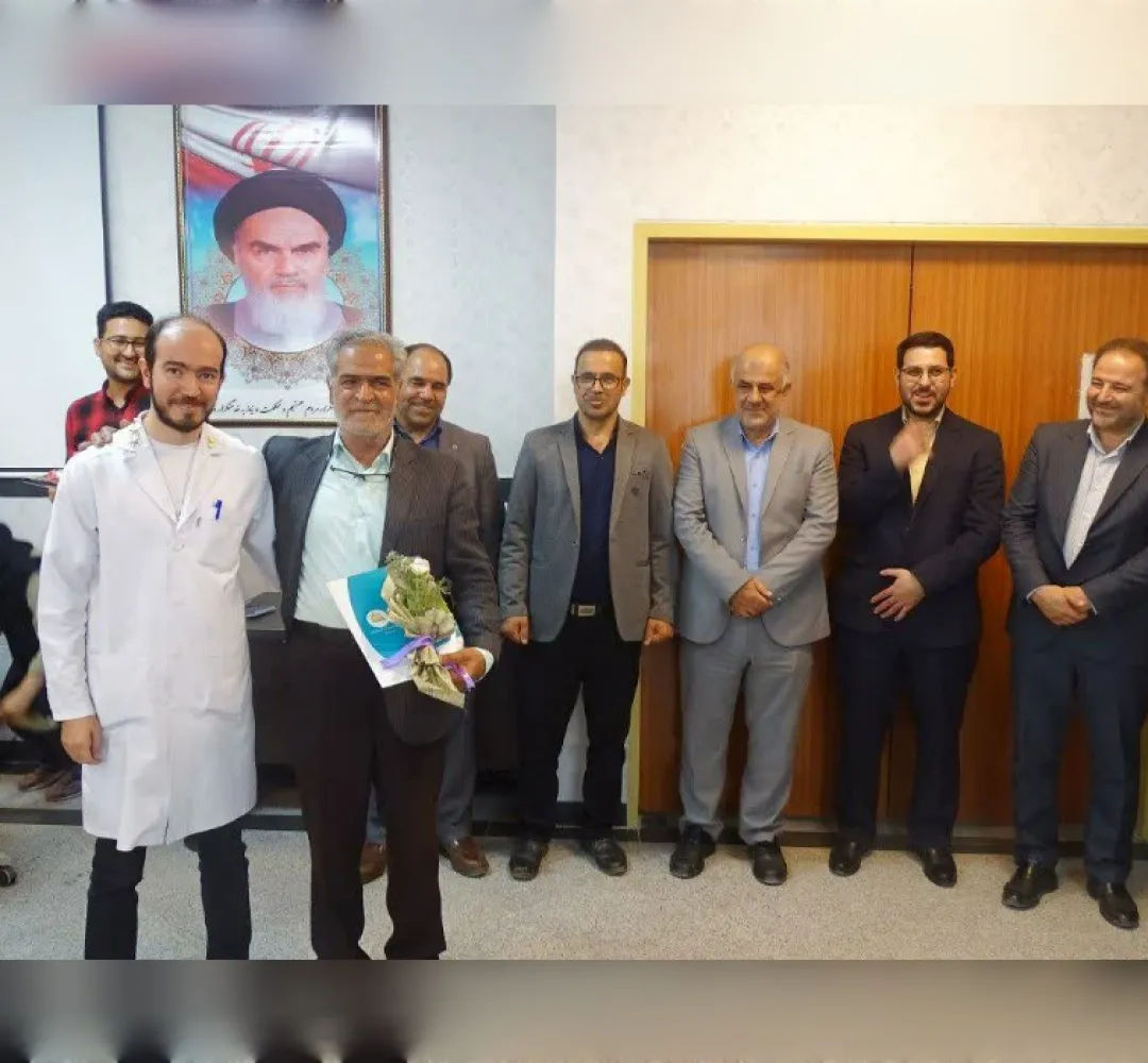 تقدیر از پزشکان خنداب