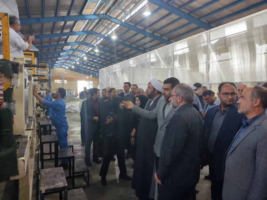 آئین بهره‌برداری از ۲ واحد صنعتی در ساوه
