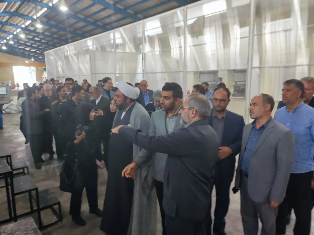 آئین بهره‌برداری از ۲ واحد صنعتی در ساوه