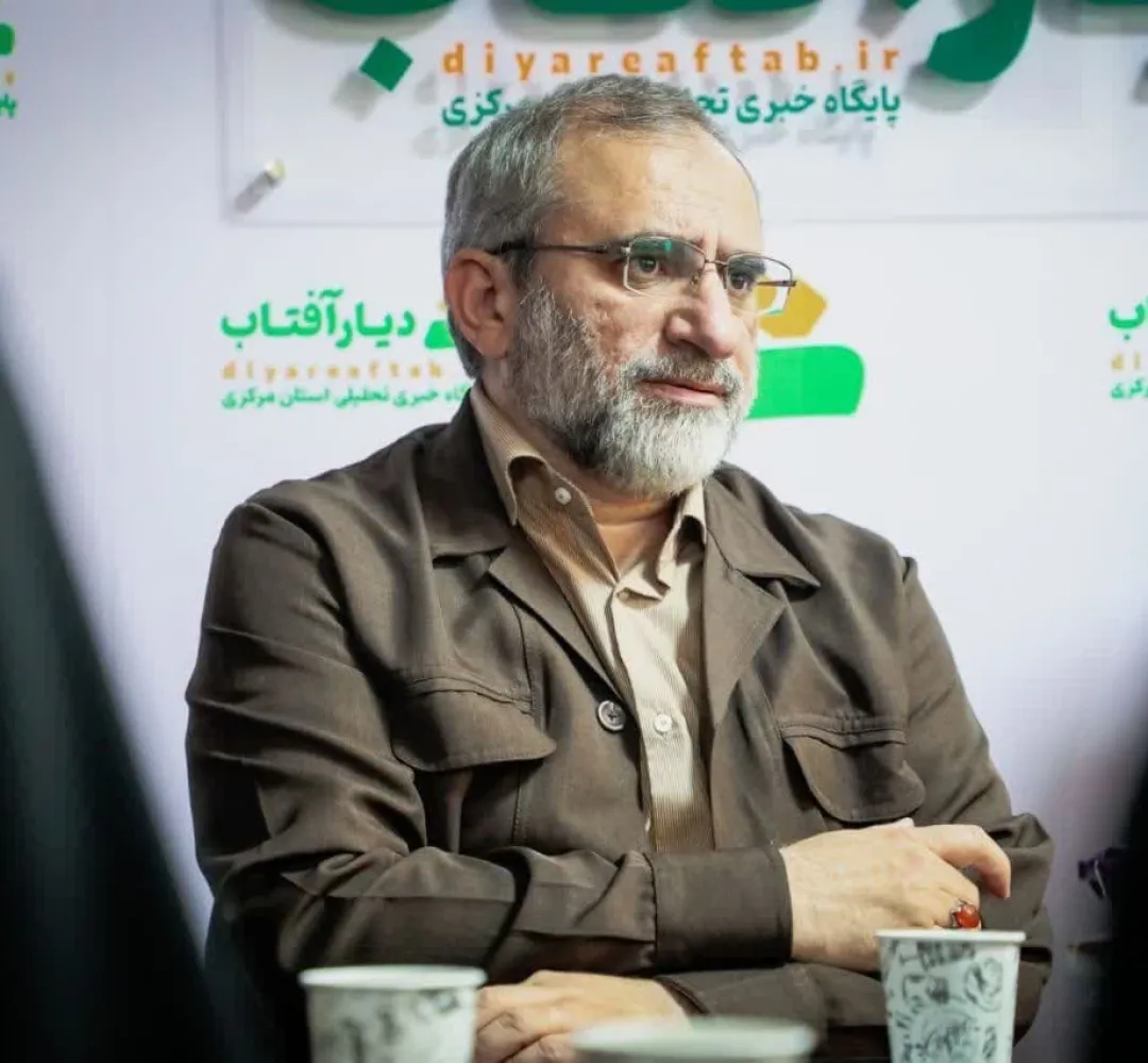 حضور استاندار مرکزی در مزار شهدای گمنام