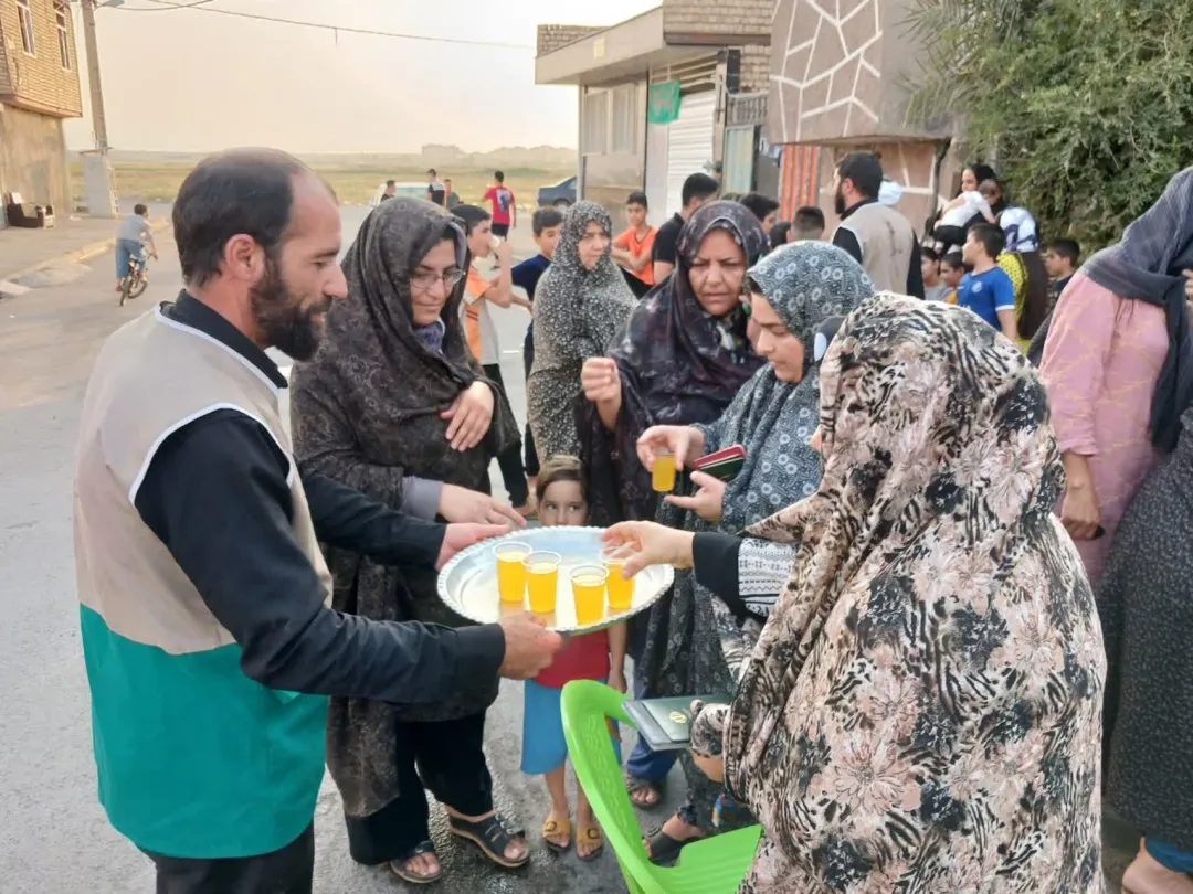 برپایی میزخدمت رضوی در ساوه