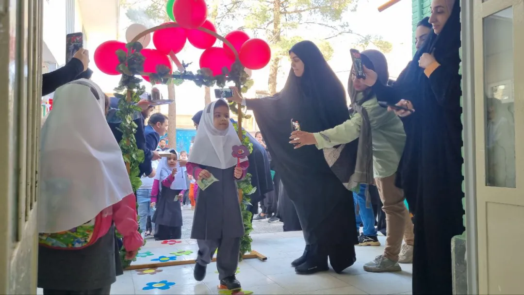 جشن غنچه‌ها در ساوه برگزار شد