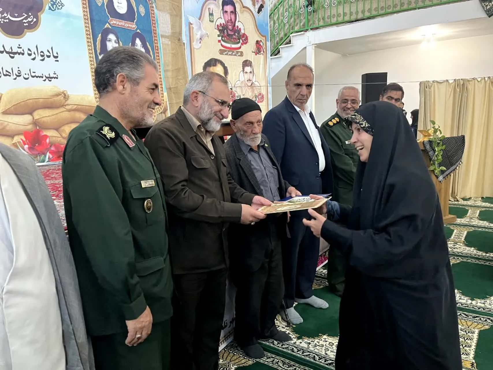 اولین یادواره شهدای زن شهرستان فراهان برگزار شد