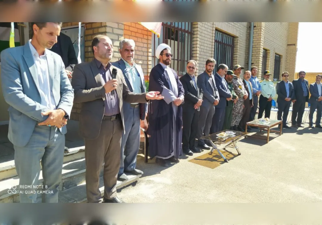 نواختن زنگ مهر مقاومت در مدارس خنداب
