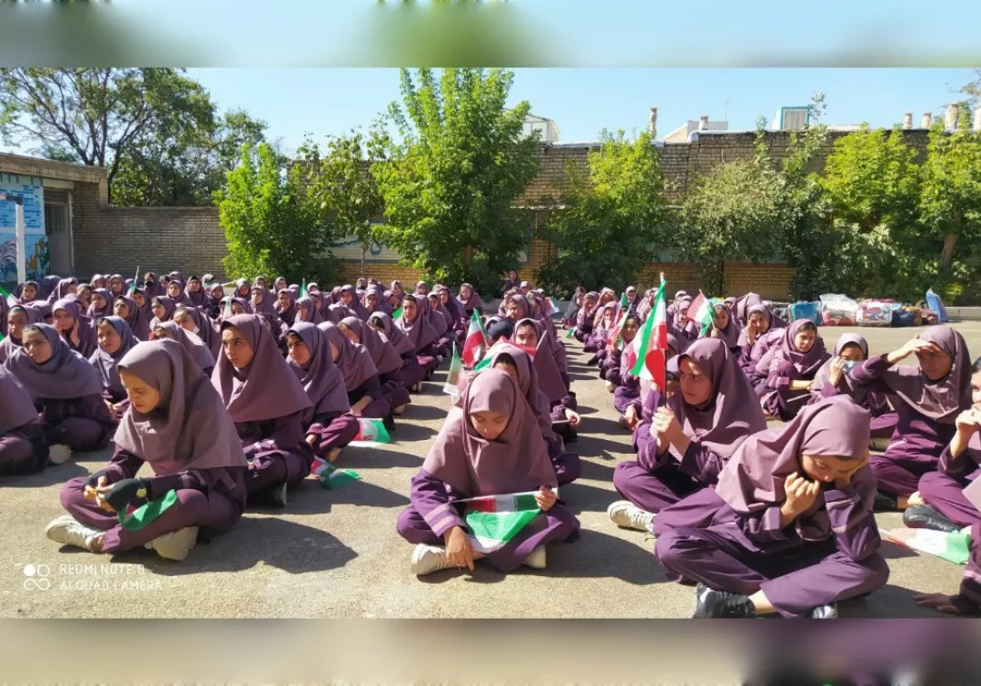 نواختن زنگ مهر مقاومت در مدارس خنداب