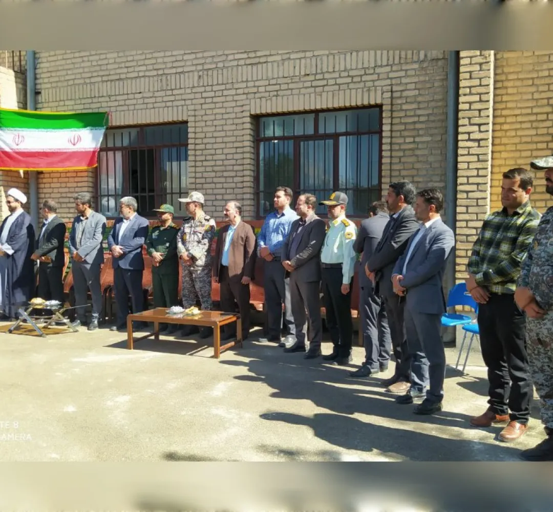 نواختن زنگ مهر مقاومت در مدارس خنداب