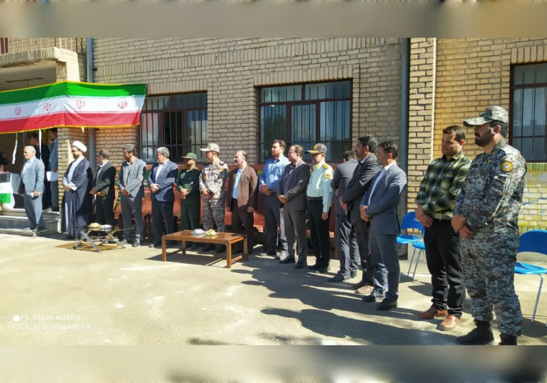 نواختن زنگ مهر مقاومت در مدارس خنداب