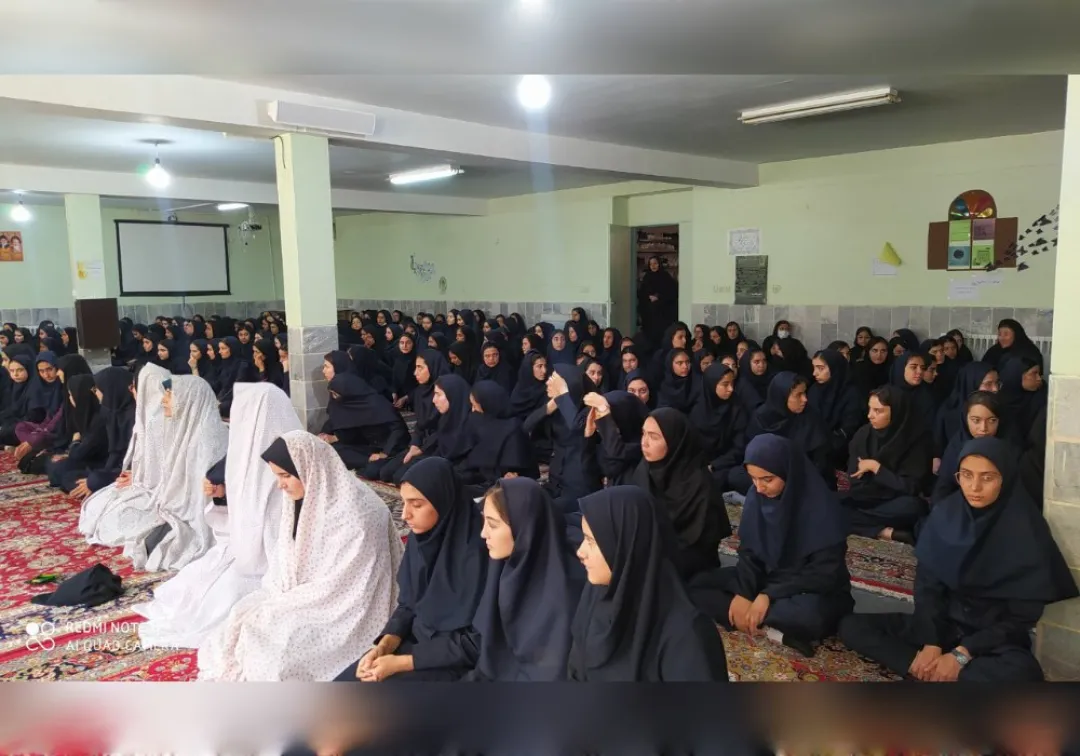 نواختن زنگ مهر مقاومت در مدارس خنداب