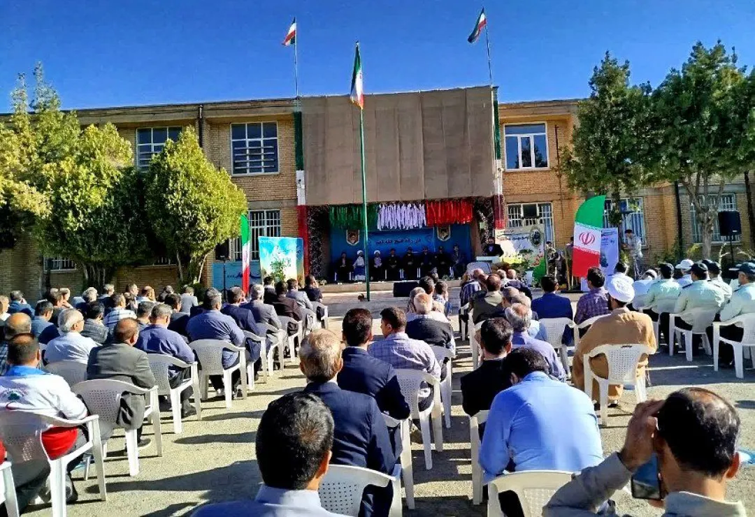 صبحگاه مشترک مقتدرانه نیروهای مسلح در کمیجان