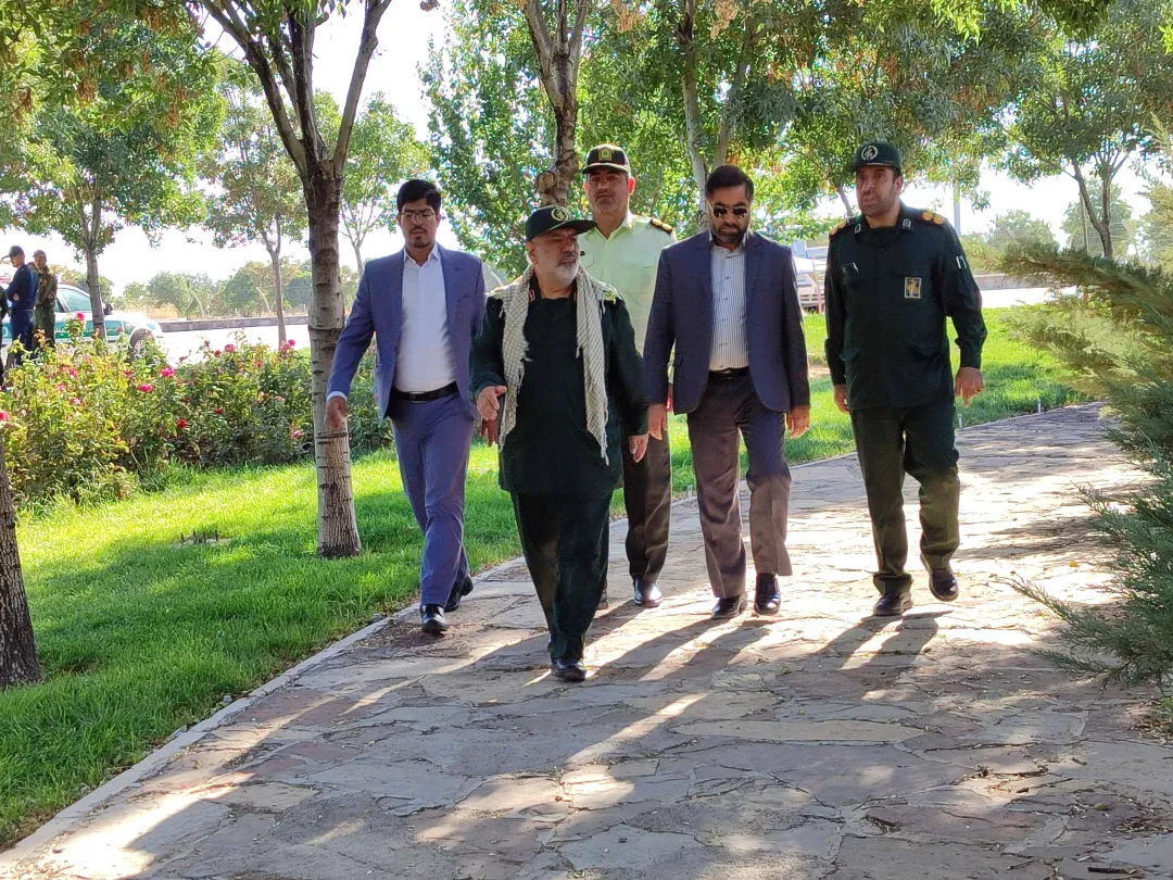 صبحگاه مشترک نیروهای مسلح در فراهان