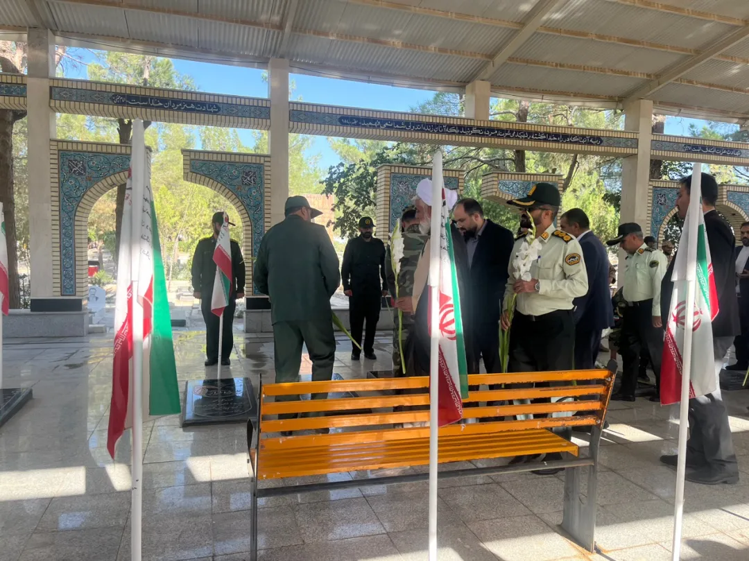 گلباران مزار شهدای زرندیه