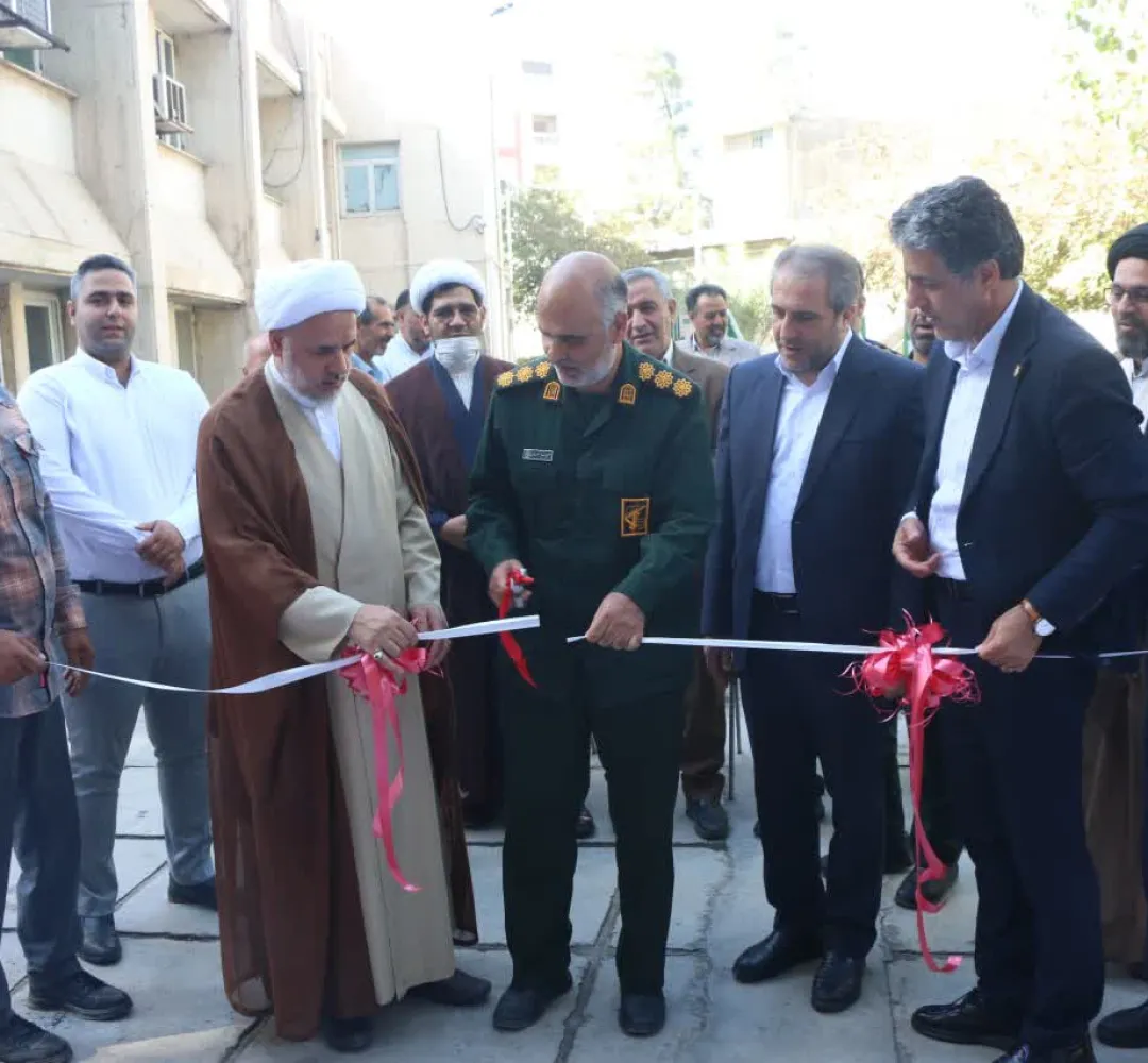 افتتاح نمایشگاه دفاع مقدس در شهرداری ساوه