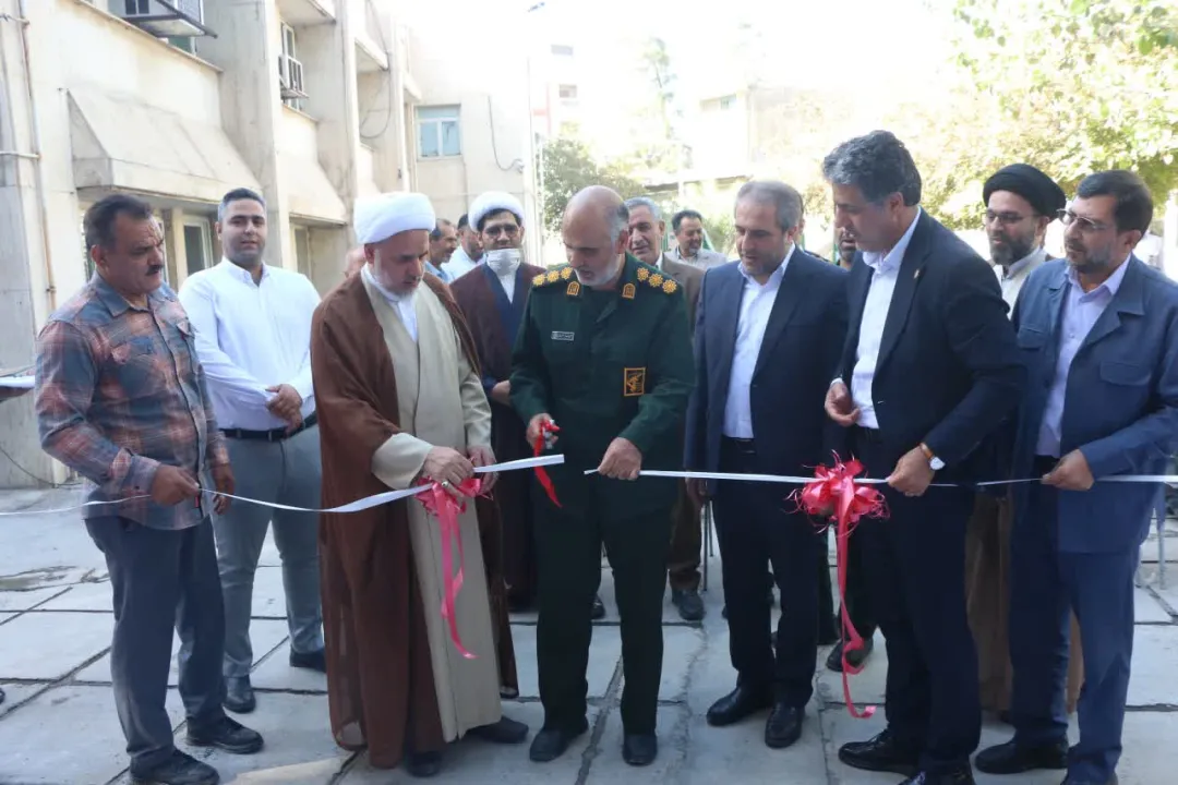 افتتاح نمایشگاه دفاع مقدس در شهرداری ساوه