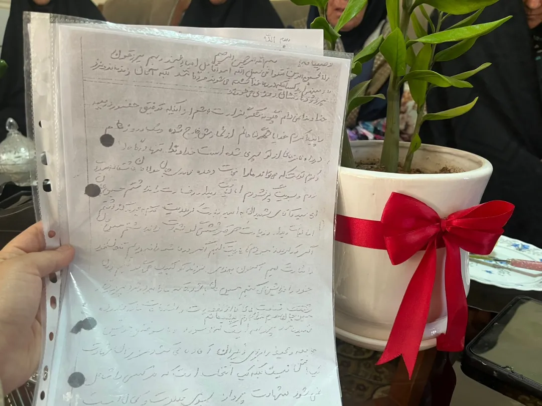 دیدار دانش‌آموزان با خانواده شهدا